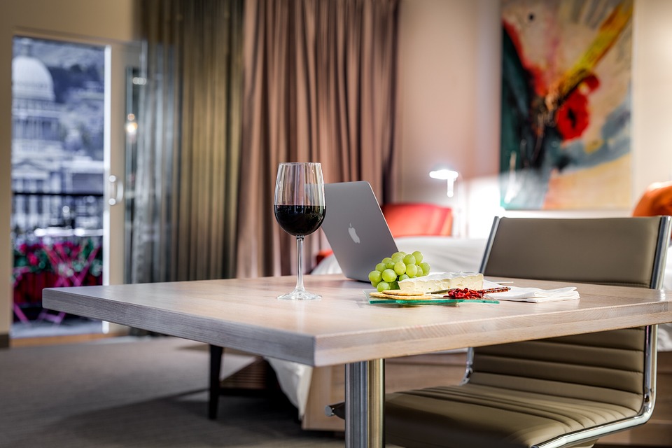 Experience a Luxurious Stay at Crown Promenade Melbourne: A Haven of Elegance in the Heart of the City